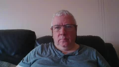 Snapshot of springtine chatting on 06/27/26, 10:20 springtine online show from 06/27/26, 10:20