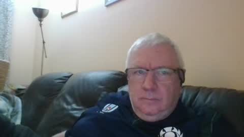 Snapshot of springtine chatting on 07/04/26, 10:16 springtine online show from 07/04/26, 10:16