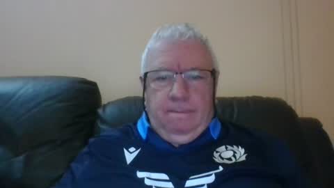 Snapshot of springtine chatting on 07/11/26, 10:44 springtine online show from 07/11/26, 10:44