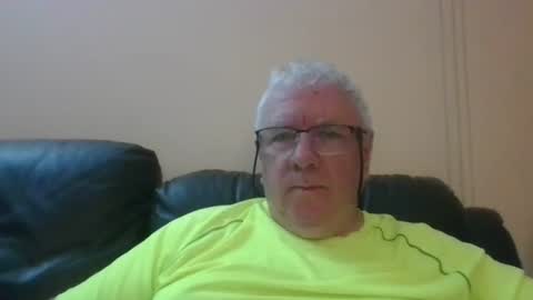Snapshot of springtine chatting on 07/20/26, 10:56 springtine online show from 07/20/26, 10:56