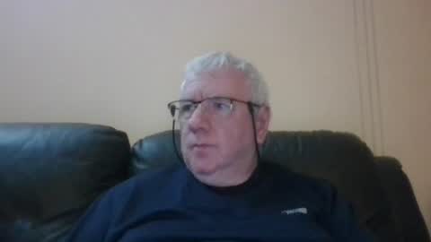 Snapshot of springtine chatting on 08/01/26, 09:57 springtine online show from 08/01/26, 09:57