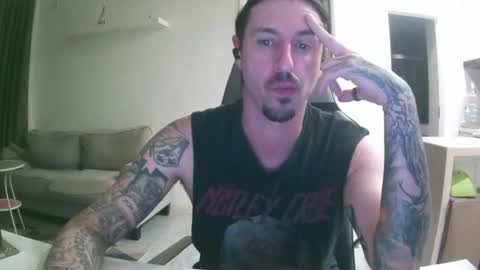 Snapshot of spuds_deep chatting on 03/06/26, 04:25 spuds_deep online show from 03/06/26, 04:25