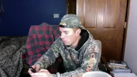 Snapshot of spun_redneck chatting on 01/07/26, 12:02 Spun Redneck online show from 01/07/26, 12:02