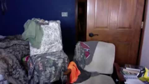 Snapshot of spun_redneck chatting on 01/17/26, 11:19 Spun Redneck online show from 01/17/26, 11:19