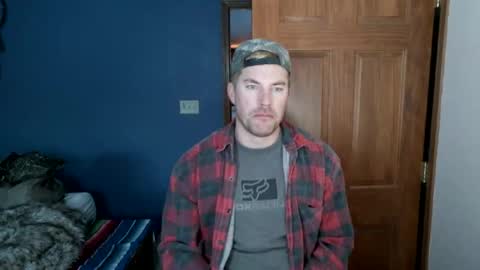 Snapshot of spun_redneck chatting on 02/07/26, 01:04 Spun Redneck online show from 02/07/26, 01:04