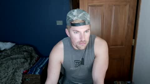 Snapshot of spun_redneck chatting on 02/16/26, 10:33 Spun Redneck online show from 02/16/26, 10:33