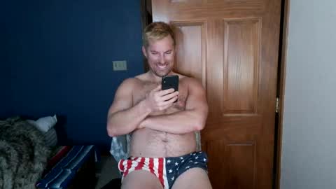 Snapshot of spun_redneck chatting on 02/25/26, 11:47 Spun Redneck online show from 02/25/26, 11:47