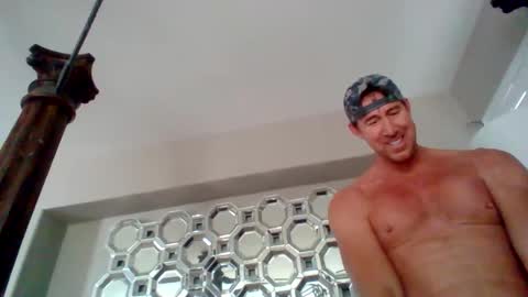 Snapshot of spunandhunglv chatting on 11/10/25, 07:13 spunandhunglv online show from 11/10/25, 07:13