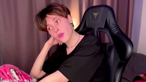 Snapshot of spyashkin chatting on 01/16/25, 05:33 your baby online show from 01/16/25, 05:33