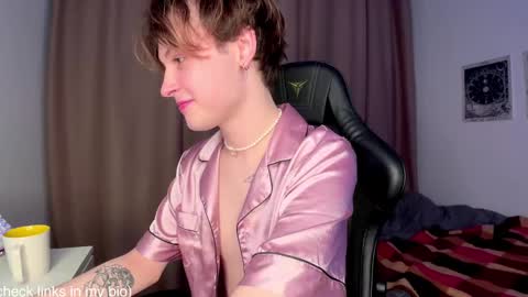 Snapshot of spyashkin chatting on 01/23/25, 06:03 your baby online show from 01/23/25, 06:03