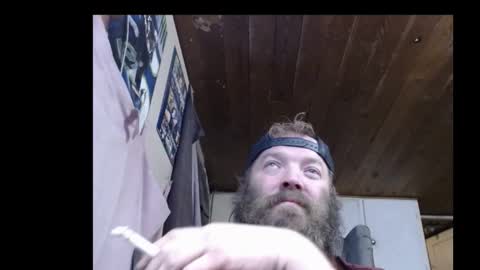 Snapshot of squegly chatting on 11/18/25, 08:41 Bryan online show from 11/18/25, 08:41