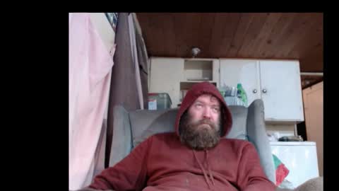 Snapshot of squegly chatting on 12/21/25, 07:04 Bryan online show from 12/21/25, 07:04