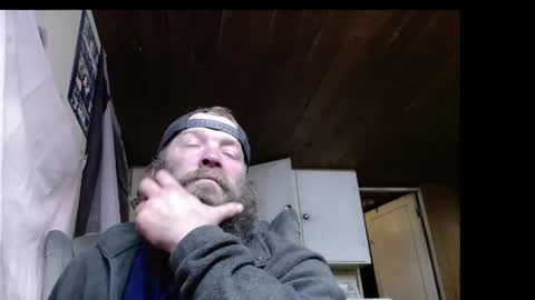 Snapshot of squegly chatting on 04/17/26, 11:46 Bryan online show from 04/17/26, 11:46