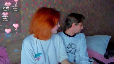 Snapshot of squirrel_bunny chatting on 12/17/25, 04:02 squirrel_bunny online show from 12/17/25, 04:02