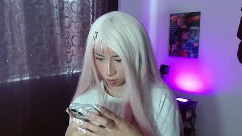 Snapshot of squirt_charlotte chatting on 10/13/25, 05:02  HELLO WELCOME MY NAME IS CHARLOTTE OY A NEW GIRL   online show from 10/13/25, 05:02