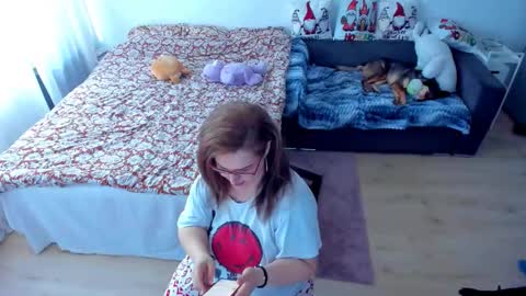 Kim online show from 12/18/25, 11:49