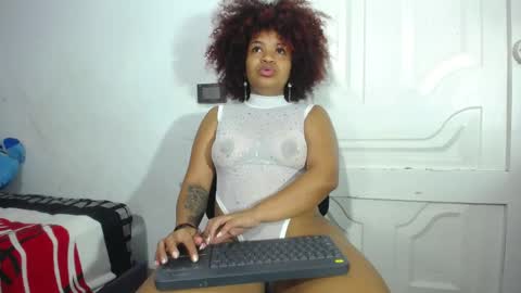 Snapshot of squirter_girl69 chatting on 06/04/26, 06:19 squirter_girl69 online show from 06/04/26, 06:19