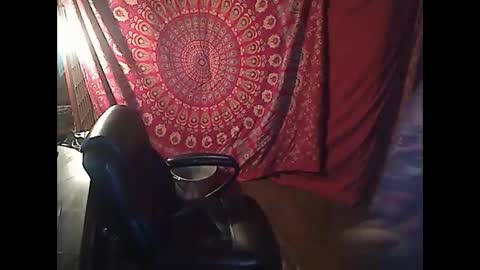 Snapshot of squirtingmama chatting on 02/25/25, 05:41 SquirtingMAMA online show from 02/25/25, 05:41