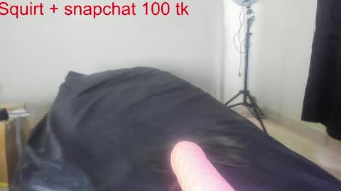 Snapshot of squirtle_girl chatting on 12/11/24, 08:18 Lizzy online show from 12/11/24, 08:18