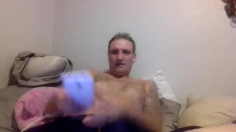 Snapshot of squirtn4mee chatting on 10/23/25, 08:35 Squirtn4mee online show from 10/23/25, 08:35