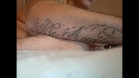 Snapshot of squirtn4mee chatting on 11/15/25, 08:22 Squirtn4mee online show from 11/15/25, 08:22