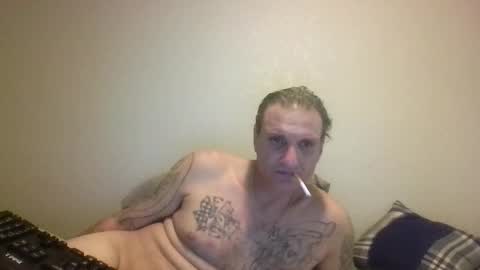 Snapshot of squirtn4mee chatting on 12/17/25, 06:08 Squirtn4mee online show from 12/17/25, 06:08