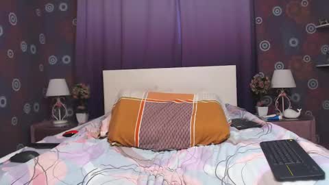 Snapshot of squirtyjess chatting on 02/13/25, 06:30 just Jess online show from 02/13/25, 06:30