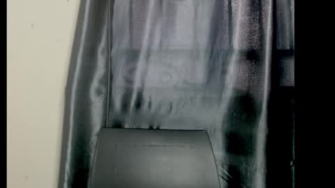 Snapshot of squirtyqueenxx chatting on 10/10/25, 10:47 gold online show from 10/10/25, 10:47