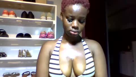 Snapshot of squiter_girlie chatting on 02/25/26, 04:44 Squiter online show from 02/25/26, 04:44