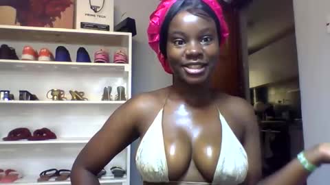 Snapshot of squiter_girlie chatting on 05/05/26, 04:53 Squiter online show from 05/05/26, 04:53