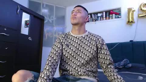 sr_porn01 online show from 01/17/25, 08:55