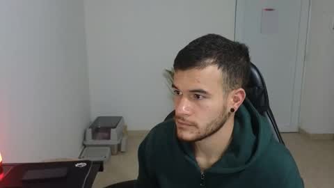 Snapshot of srbey_ chatting on 11/28/25, 09:50 Vic online show from 11/28/25, 09:50