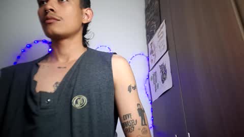 Snapshot of srcejotas chatting on 12/02/25, 07:20 sorry mom online show from 12/02/25, 07:20