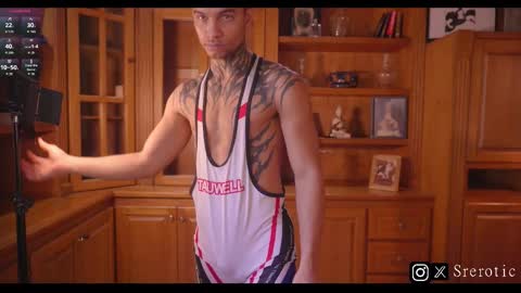 Snapshot of srerotic chatting on 11/17/25, 04:13 Matt online show from 11/17/25, 04:13