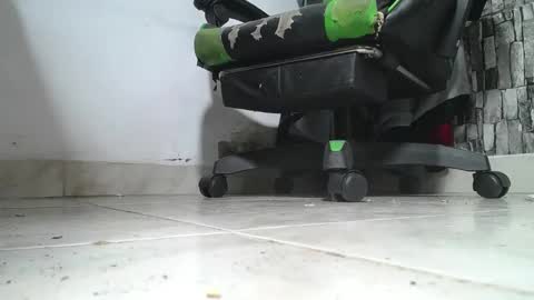 sr master cum its my old account online show from 05/19/26, 01:56