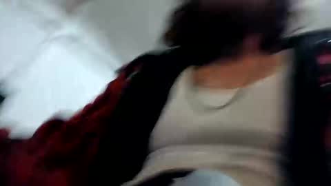 Snapshot of srh570 chatting on 09/09/25, 04:34 srh570 online show from 09/09/25, 04:34