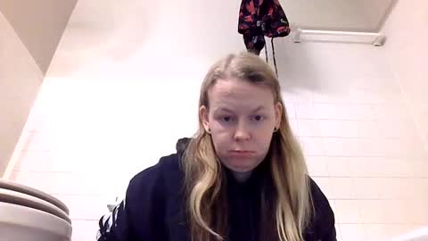 Snapshot of sriley386444137 chatting on 12/18/24, 06:03 sriley386444137 online show from 12/18/24, 06:03