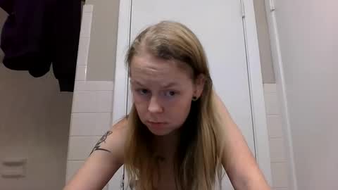 Snapshot of sriley386444137 chatting on 12/20/24, 06:56 sriley386444137 online show from 12/20/24, 06:56