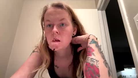 Snapshot of sriley386444137 chatting on 12/23/24, 03:40 sriley386444137 online show from 12/23/24, 03:40