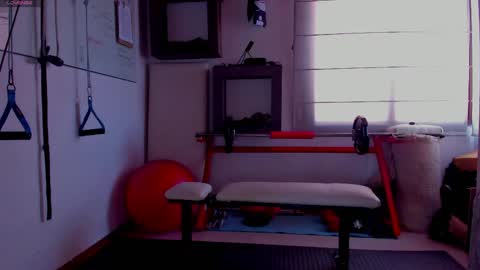Snapshot of ssara_miranda chatting on 05/06/26, 04:01 Sara Miranda online show from 05/06/26, 04:01
