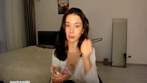 Snapshot of ssash1mii chatting on 01/27/25, 06:09 Hey guys i miss you so much  online show from 01/27/25, 06:09