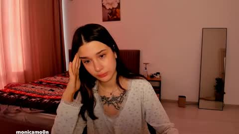 Snapshot of ssash1mii chatting on 02/07/25, 09:37 Hey guys i miss you so much  online show from 02/07/25, 09:37