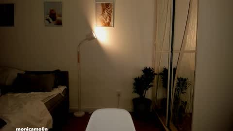 Snapshot of ssash1mii chatting on 09/24/25, 09:51 Hey guys i miss you so much  online show from 09/24/25, 09:51