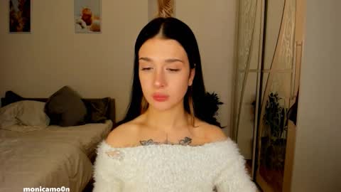 Snapshot of ssash1mii chatting on 10/30/25, 09:04 Hey guys i miss you so much  online show from 10/30/25, 09:04