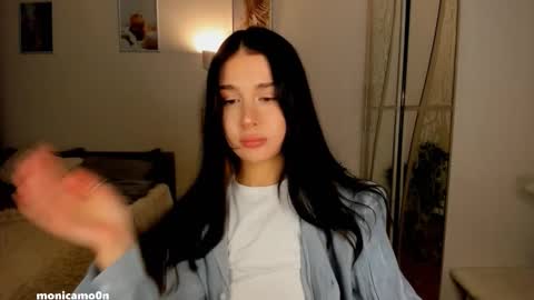 Snapshot of ssash1mii chatting on 11/27/25, 09:50 Hey guys i miss you so much online show from 11/27/25, 09:50