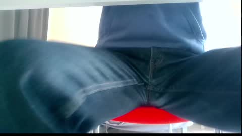 ssenzo online show from 12/25/24, 02:23