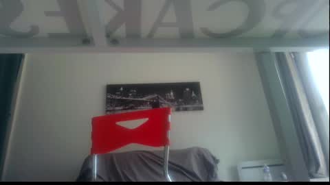 ssenzo online show from 10/14/25, 07:53