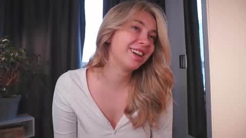 Kate online show from 10/21/25, 06:03