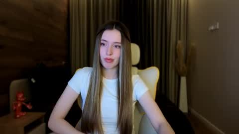 Snapshot of ssurf_time chatting on 07/15/26, 07:08 Chloe online show from 07/15/26, 07:08