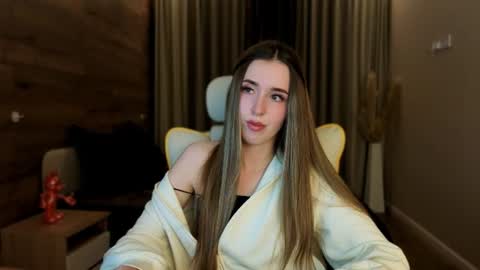 Snapshot of ssurf_time chatting on 07/19/26, 07:28 Chloe online show from 07/19/26, 07:28